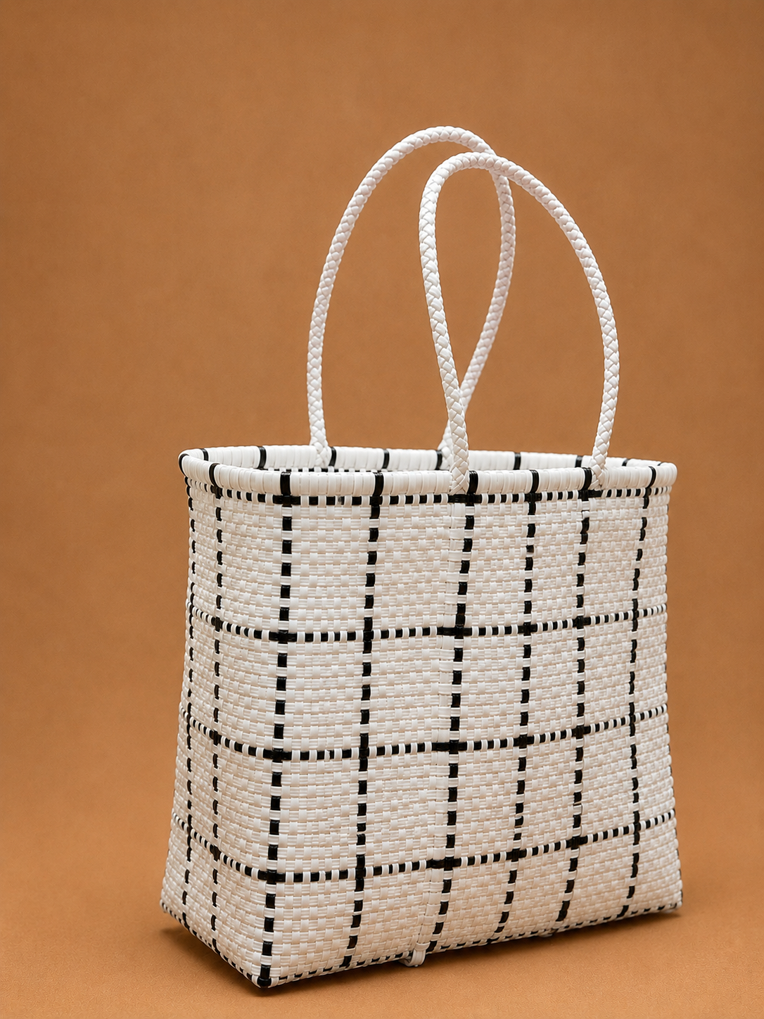 Medium Mercado Bag- White&Black