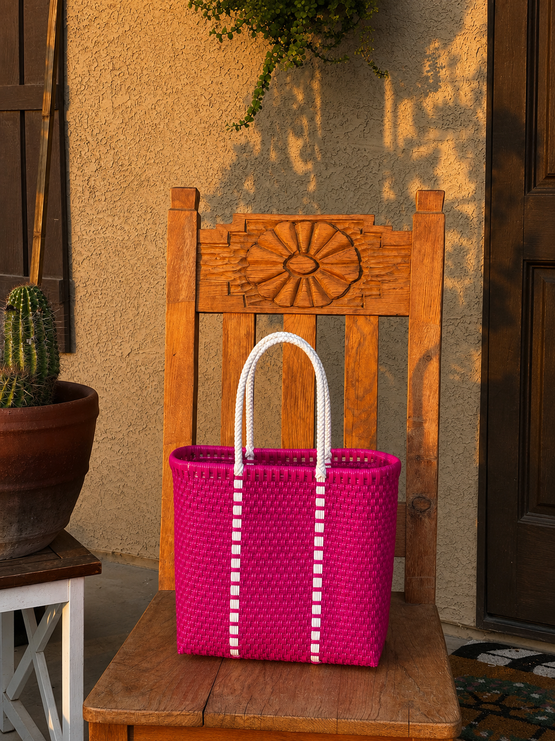 Small Mercado- Fuchsia&White