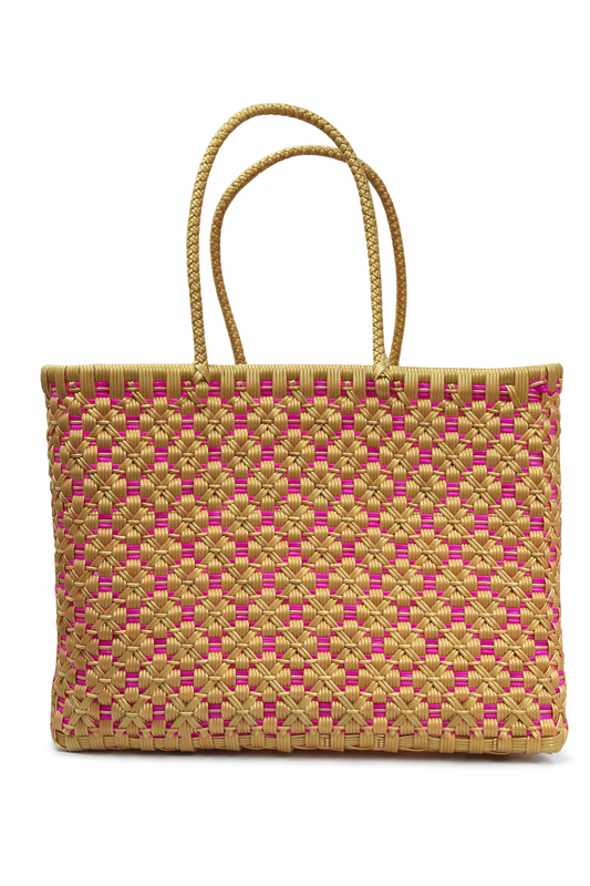 Pre-order “La Deseada”