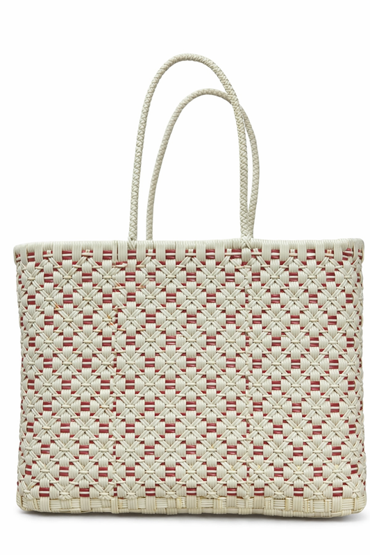 Pre-order “La Deseada”